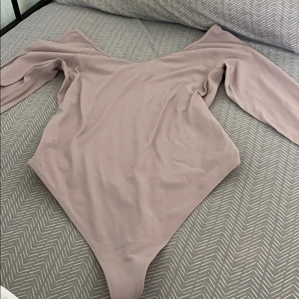 Long sleeve lulu bodysuit sz 8